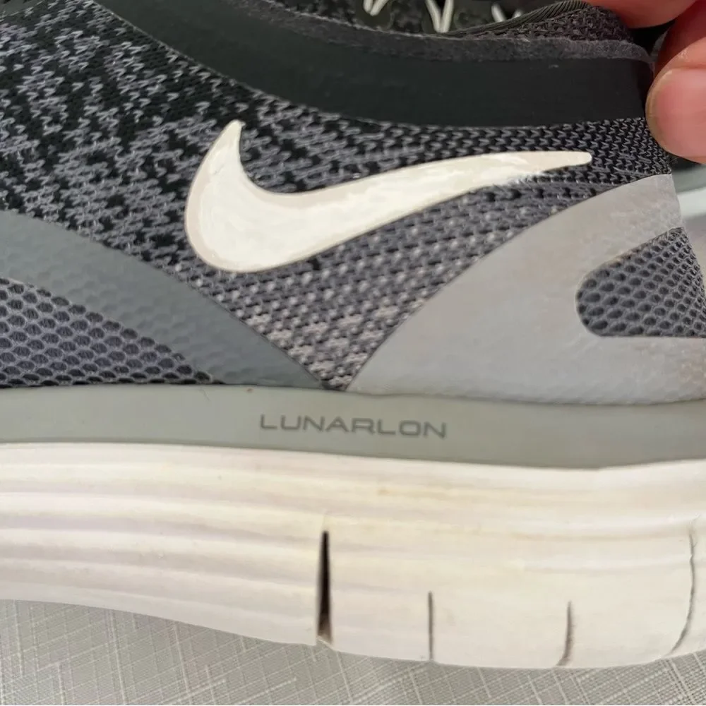 Nike Free Lunarlon black/gray specks, white sole, great condition, lightweight,9
